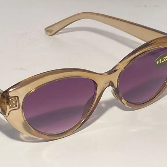 Barbara Reading Sunglasses 1.25 Clear Taupe Sweetheart Frames Dark Lenses NWT - Picture 5 of 8